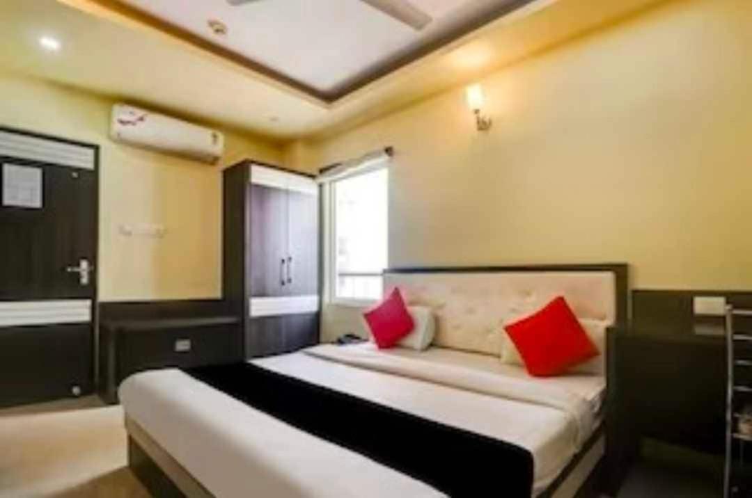 Collection O Hotel Kashi Inn Варанаси Екстериор снимка