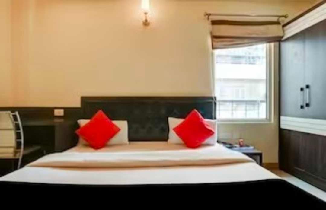 Collection O Hotel Kashi Inn Варанаси Екстериор снимка